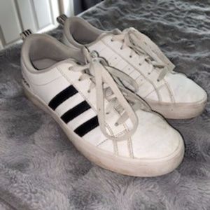 Adidas Sneakers